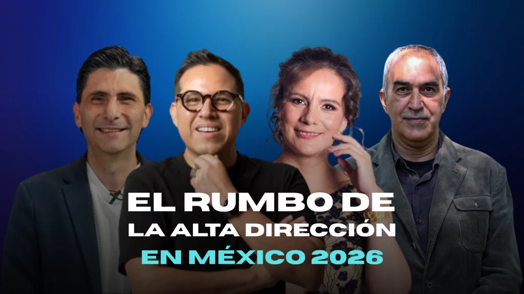 Expertos en dirección estratégica impartiendo conferencia magistral en México.