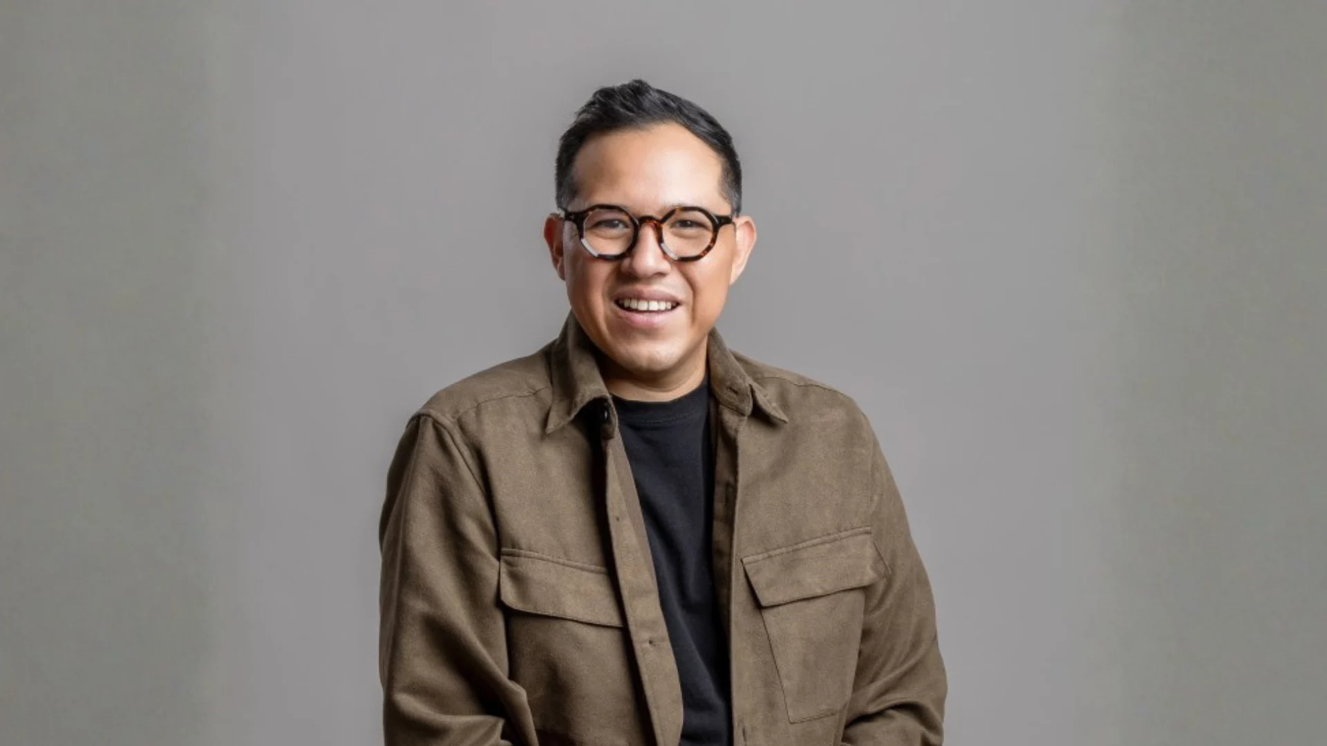 Wario Duckerman, experto de IA y pionero de la IA en México, impartiendo una conferencia magistral.