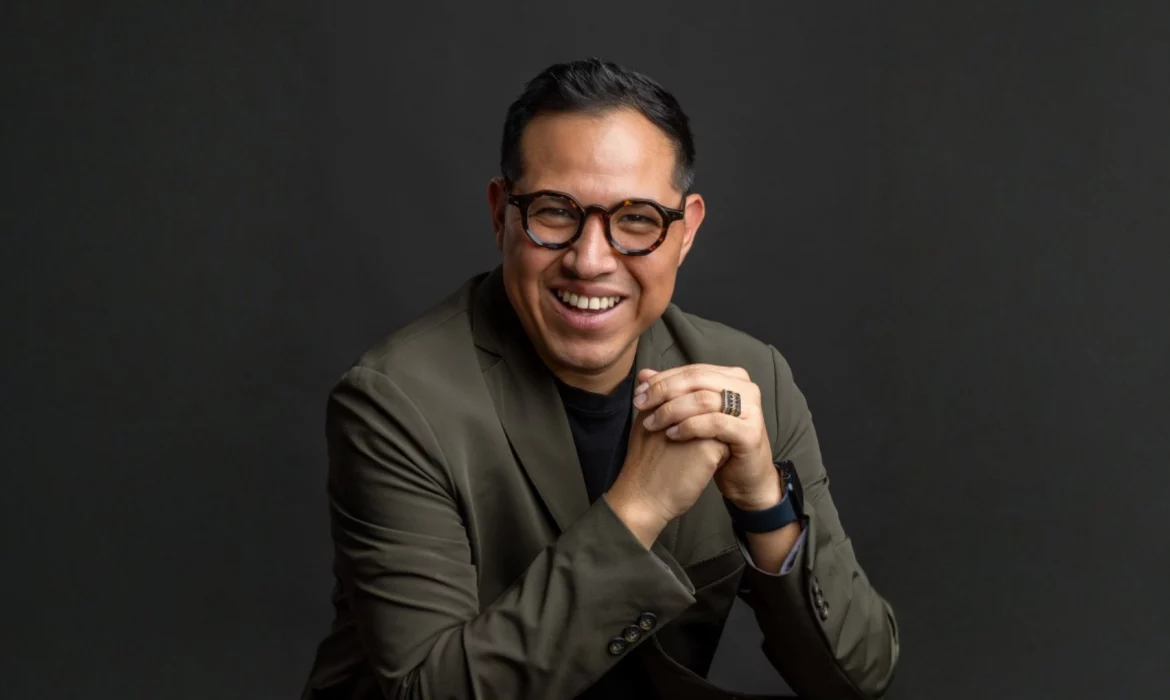 Wario Duckerman líder en dirección estratégica de IA, colaborando con marcas globales.