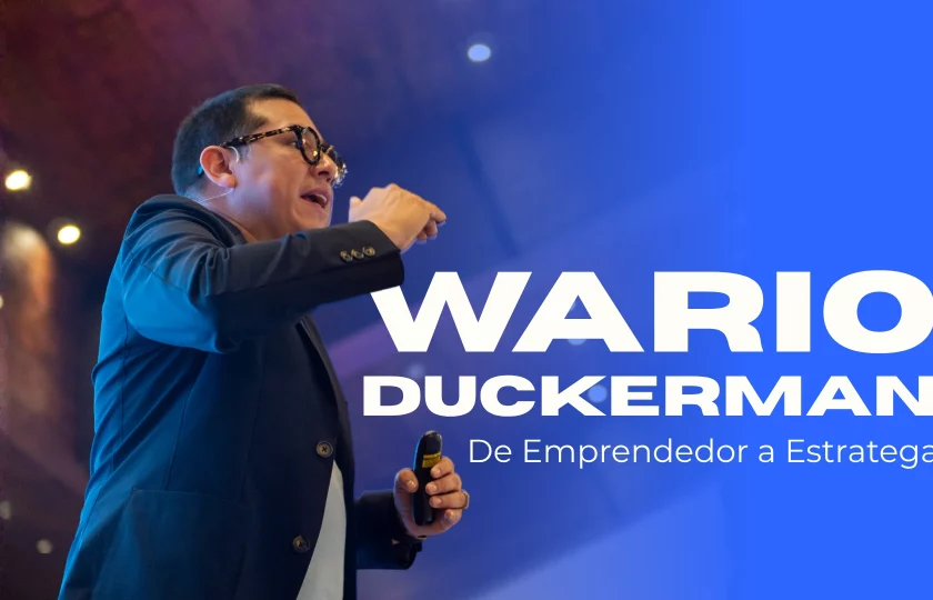 Wario Duckerman impartiendo conferencia de Inteligencia Artificial en Soluciones Empresariales 360, Cuenca.